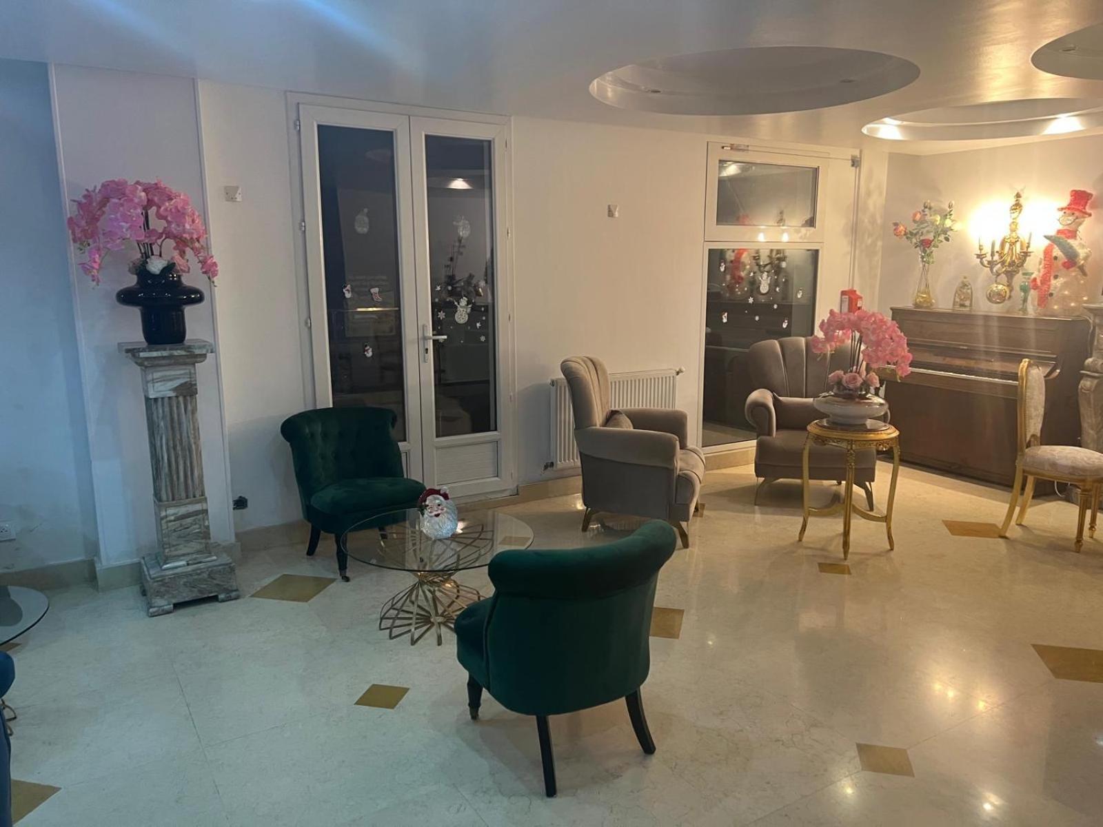 Hotel Grand Paris Вильжюиф Экстерьер фото