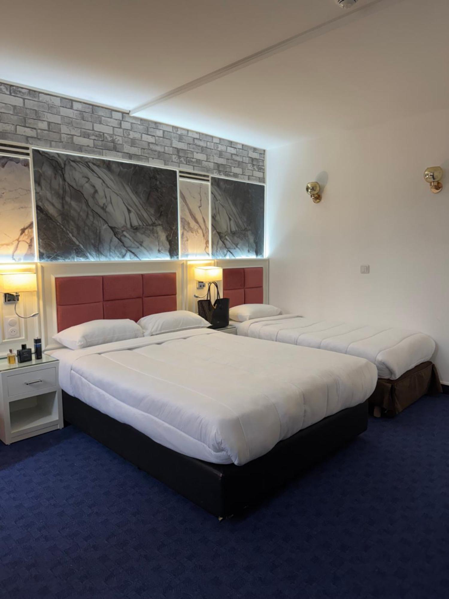 Hotel Grand Paris Вильжюиф Экстерьер фото